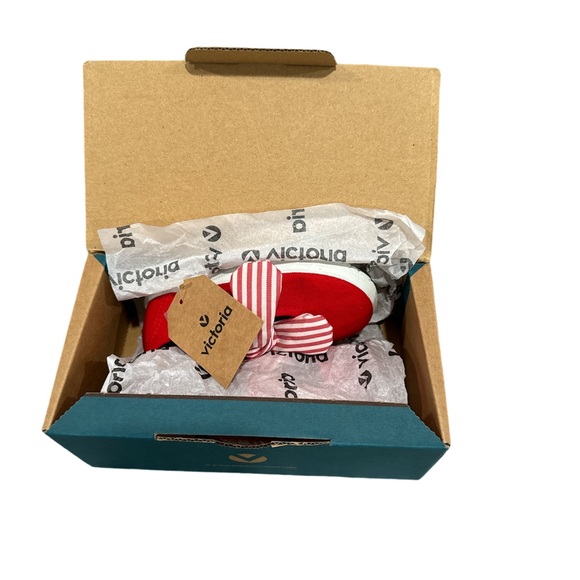 NWT VICTORIA red and white Mary Jane walking baby shoe w/bow size 21 EU (5.5 US) - Picture 3 of 5